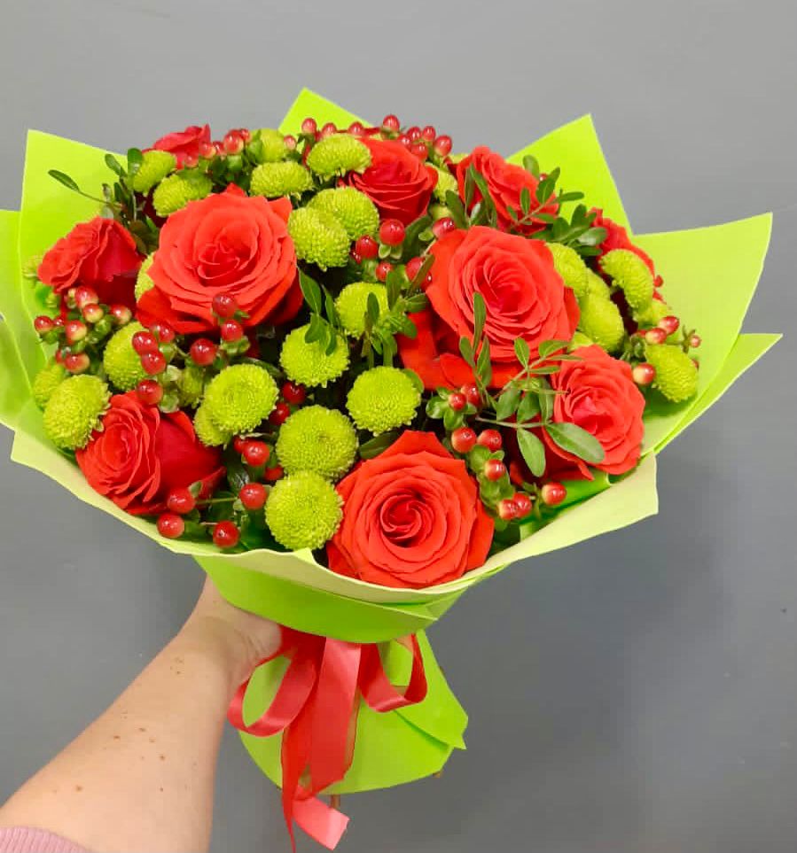 Букет цветов из: Хризантемы и Розы в Янкуле