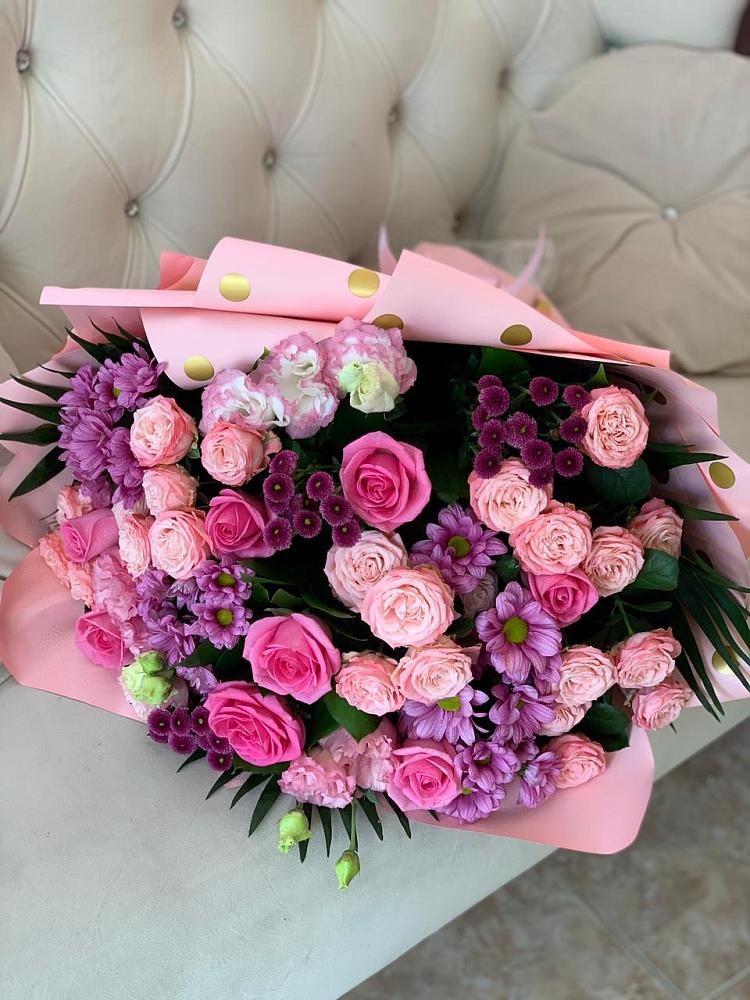 Букет цветов из: Хризантемы, Розы и Лизиантусы в Янкуле