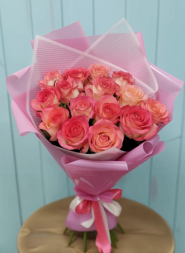 Букет 15 Розовых роз Равель в Янкуле
