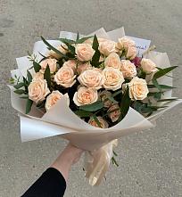 Букет Кремовые розы Латте в Янкуле