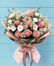 Букет цветов из:  Розы, Альстромерии и Лизиантусы в Янкуле