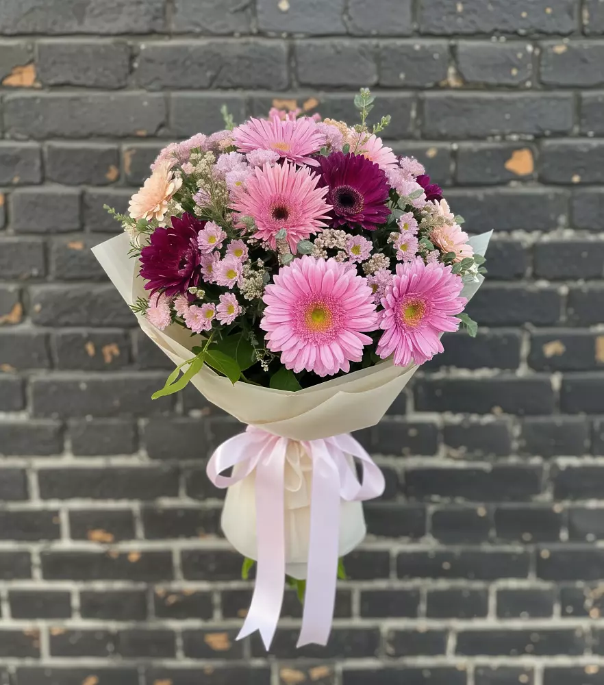 Букет цветов из: Герберы и Хризантемы в Янкуле
