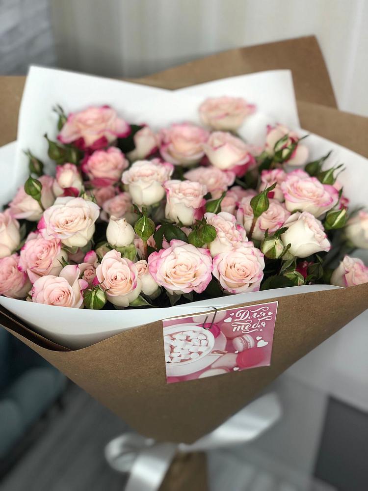 Букет цветов из: Розы в Янкуле