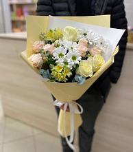Букет цветов из:  Альстромерии, Розы и Хризантемы в Янкуле
