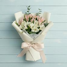 Букет цветов из:  Альстромерии в Янкуле