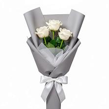 Букет 3 белые розы в Янкуле