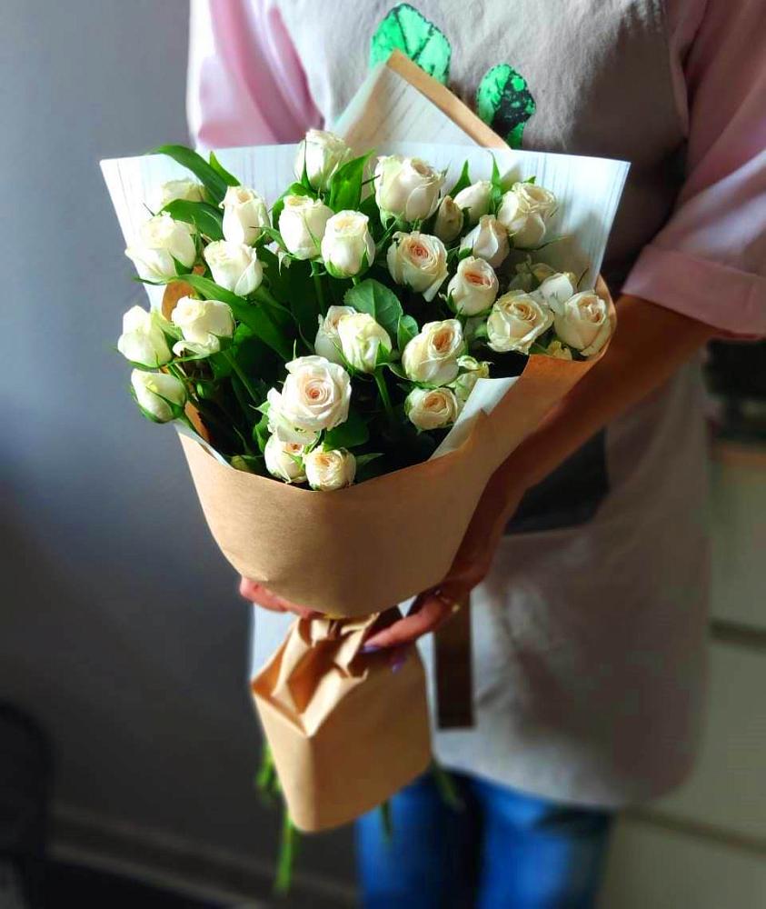Букет цветов из: Розы в Янкуле