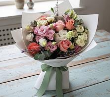 Букет цветов из:  Розы, Лизиантусы и Гвоздики в Янкуле