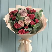 Букет цветов из:  Гвоздики и Розы в Янкуле