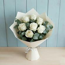 Букет Белые розы в Эвкалипте в Янкуле