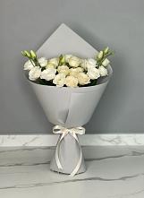 Букет цветов из:  Розы и Лизиантусы в Янкуле